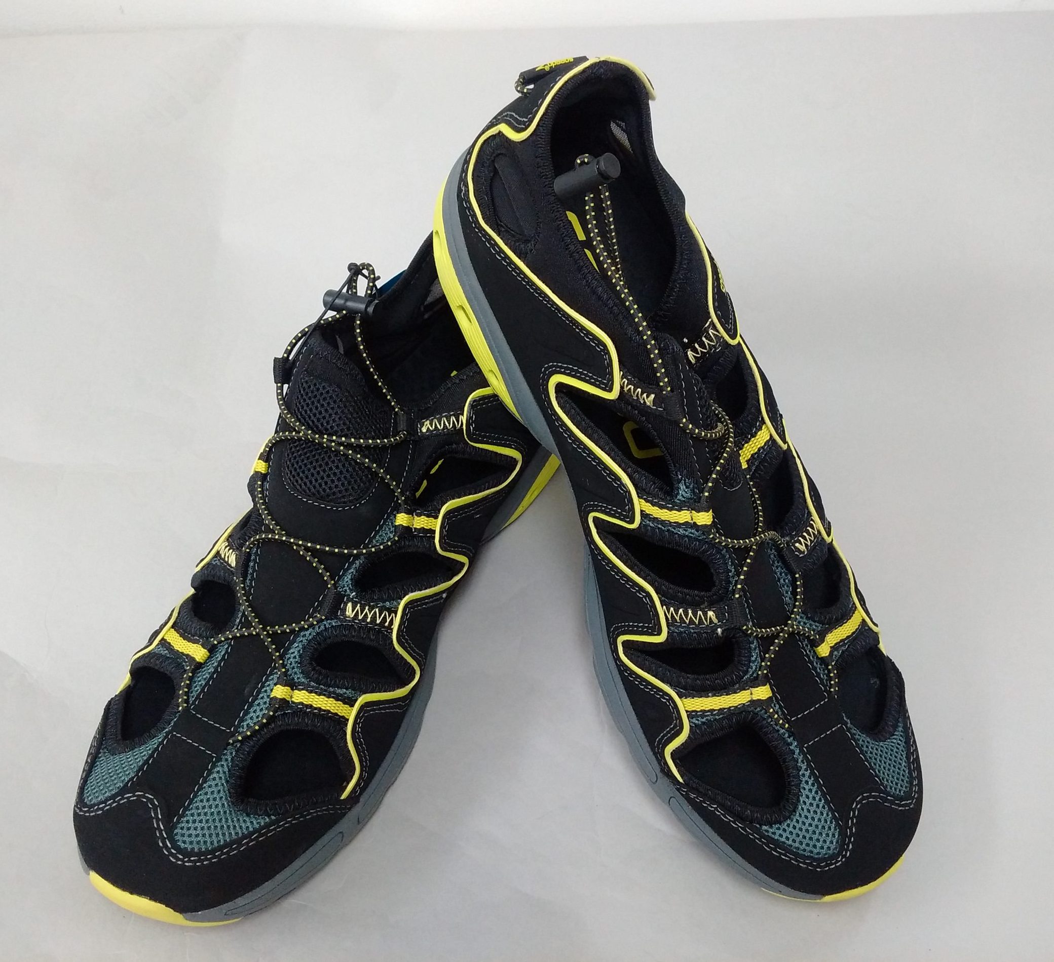 size 14 water shoes